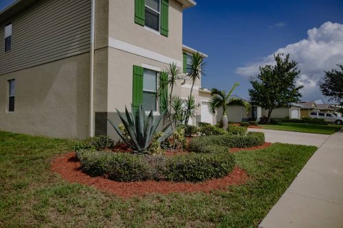 Lawn-Services-Riverview-FL-Mulching-4