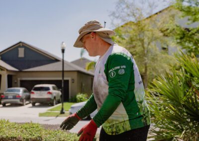 Lawn-Services-Riverview-FL-photo-1-27-22-10-31-43-p.m-400x284-2