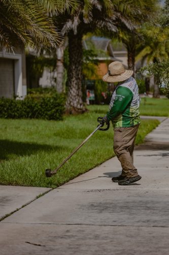 Lawn-Services-Riverview-Fl-mowing-2