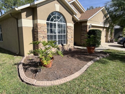 lawn-service-riverviewfl-landscape-installtion-1-1-Before