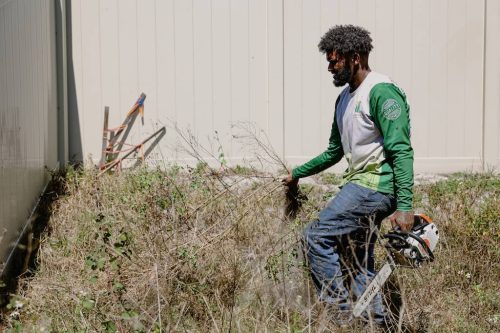 lawn-services-Riverview-FL-1-28-22-12-27-25-a.m