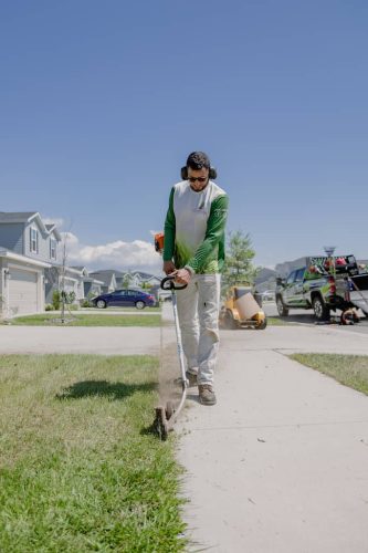 lawn-services-Riverview-FL-1-28-22-12-29-57-a.m