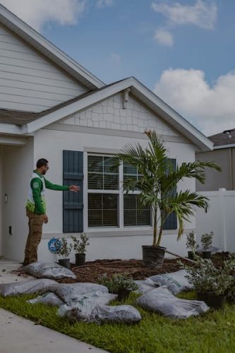 lawn-services-riverview-fl-consultation-0I4A0617