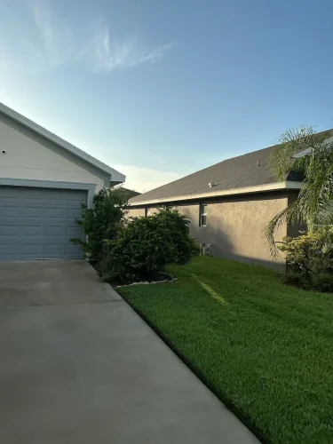 Lawn-Services-Brandon-FL-9-8-26-103